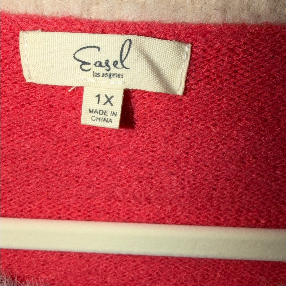 ⭐️Easel Coral Fuzzy Daisy Print Sweater⭐️ - Picture 5 of 7